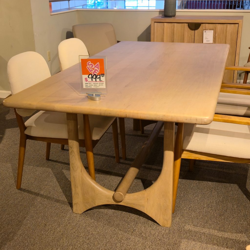 Table, Dining 3017