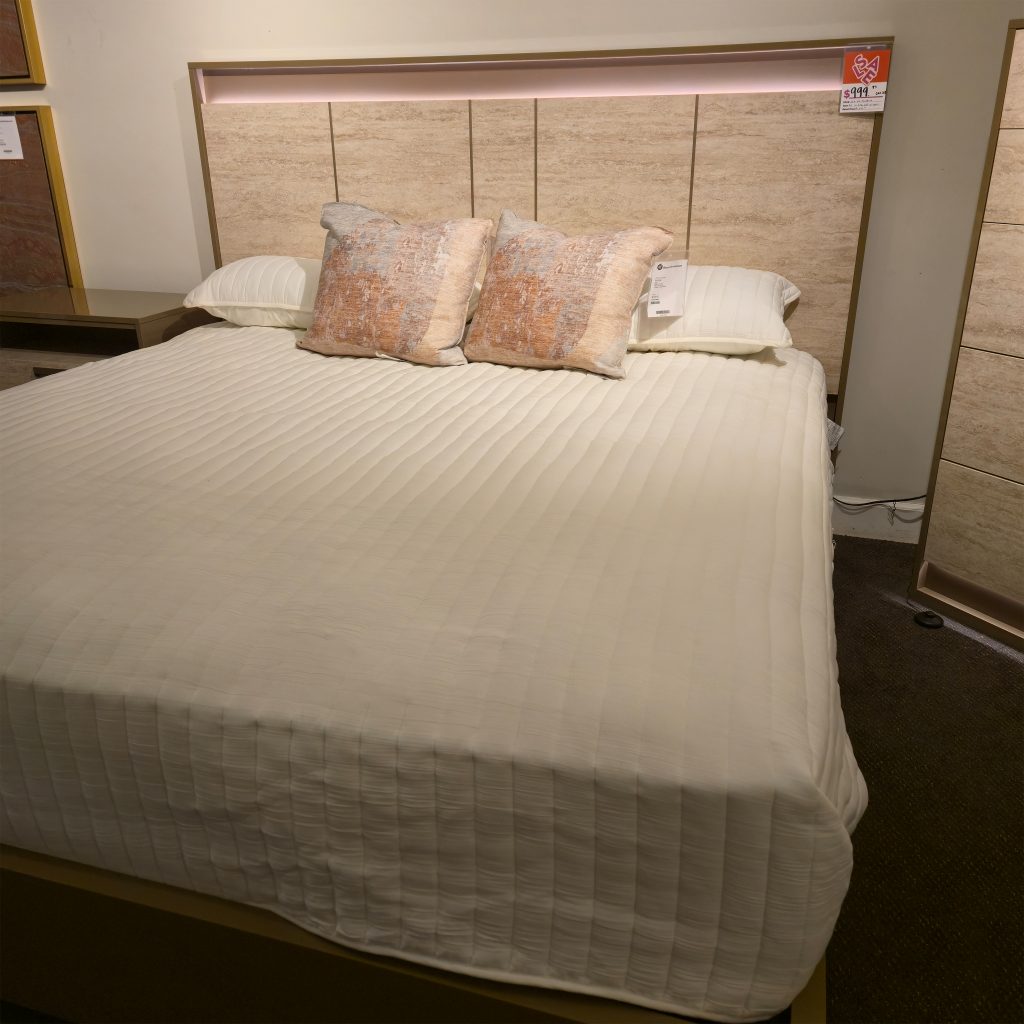 Bedroom, Beds 0002